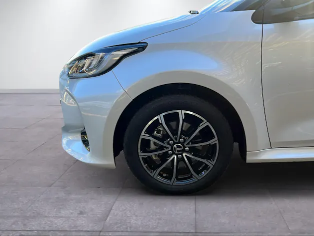 Toyota Yaris 1.5 VVT-i HSD GR Sport