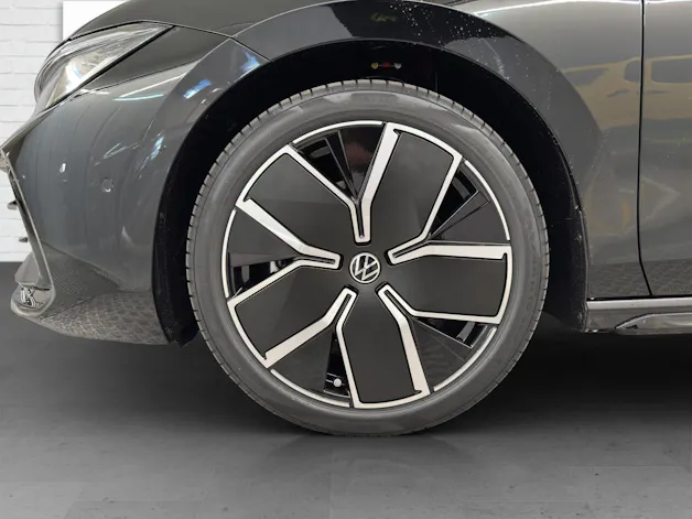 VW Passat Variant 2.0 TSI R-Line DSG 4motion