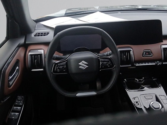 Vehicle image 14 Vehicle image 14