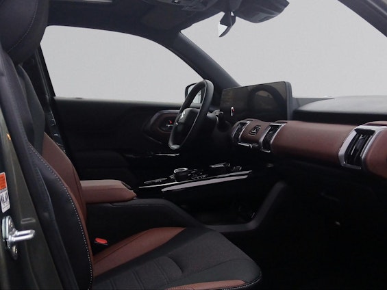 Vehicle image 13 Vehicle image 13