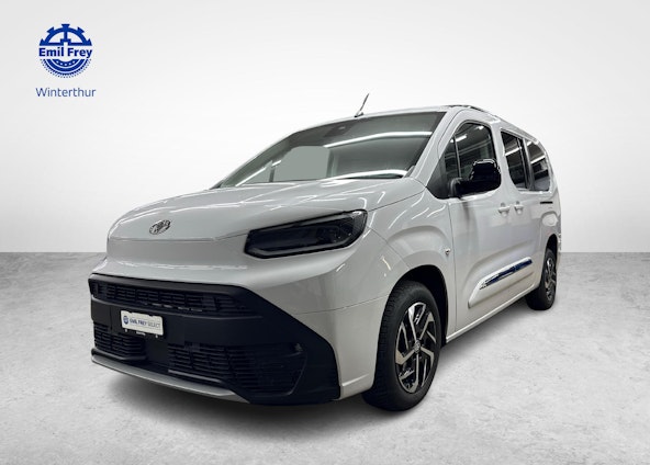 First vehicle image First vehicle image