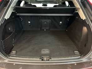 Vehicle image VOLVO XC60 2.0 B4 MH Core