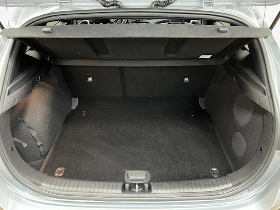 Vehicle image 11 Vehicle image 11