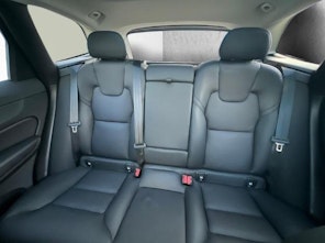 Vehicle image VOLVO XC60 2.0 B4 MH Core