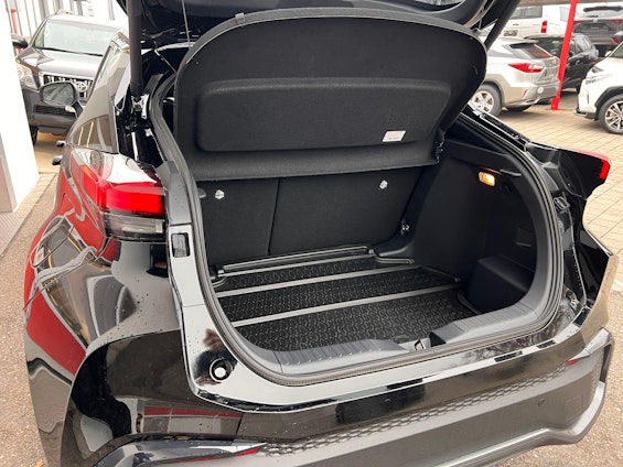 Vehicle image 6 Vehicle image 6