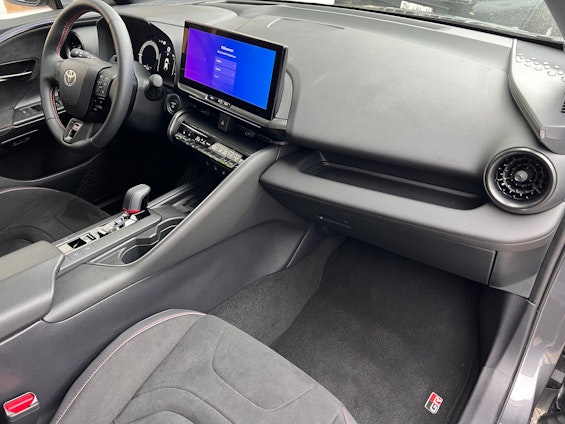 Vehicle image 13 Vehicle image 13