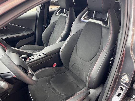 Vehicle image 9 Vehicle image 9