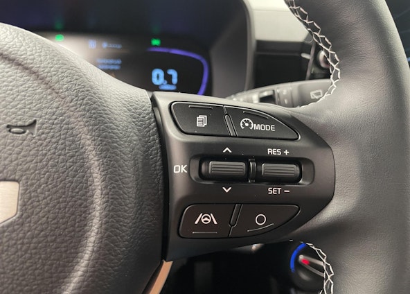 Vehicle image 13 Vehicle image 13