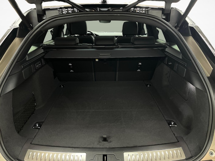 Vehicle image LAND ROVER RANGE ROVER VELAR