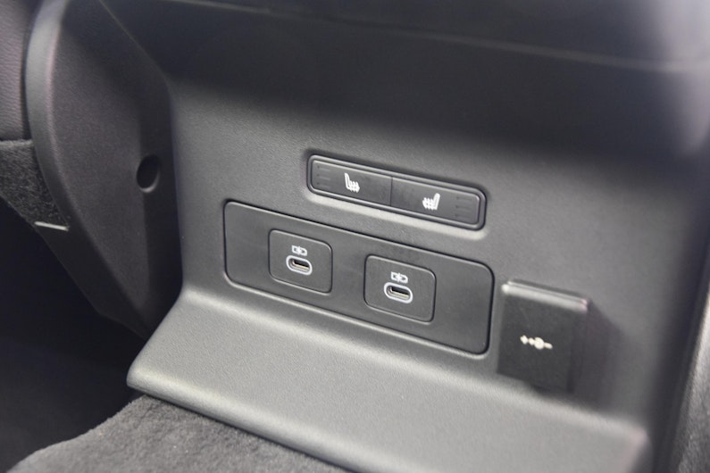 Vehicle image LAND ROVER RANGE ROVER VELAR