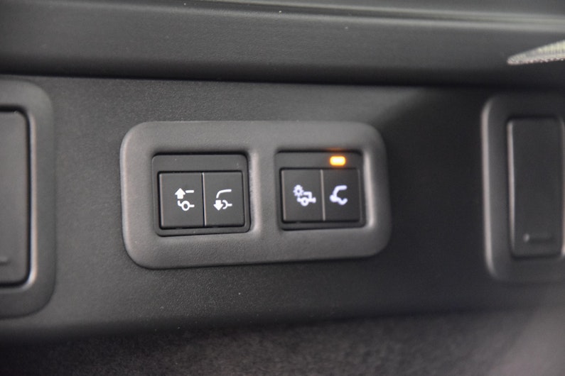 Vehicle image LAND ROVER RANGE ROVER VELAR