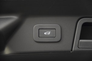 Vehicle image LAND ROVER Range Rover Velar 3.0 I6 Dynamic SE