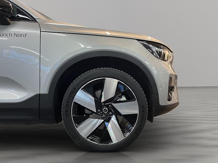 Vehicle image VOLVO C40