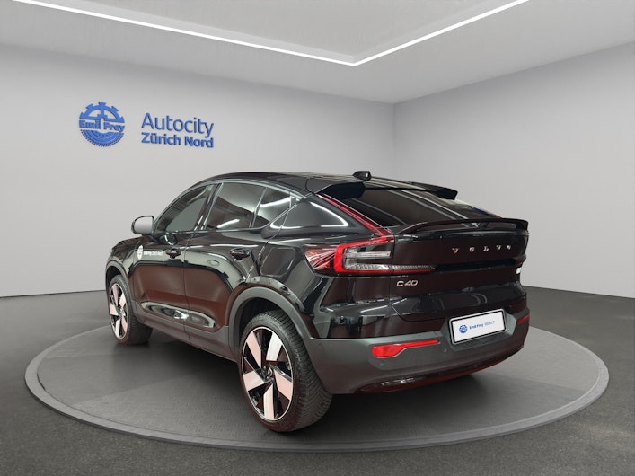 Vehicle image VOLVO C40