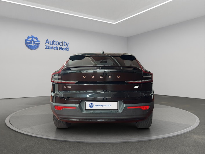 Vehicle image VOLVO C40