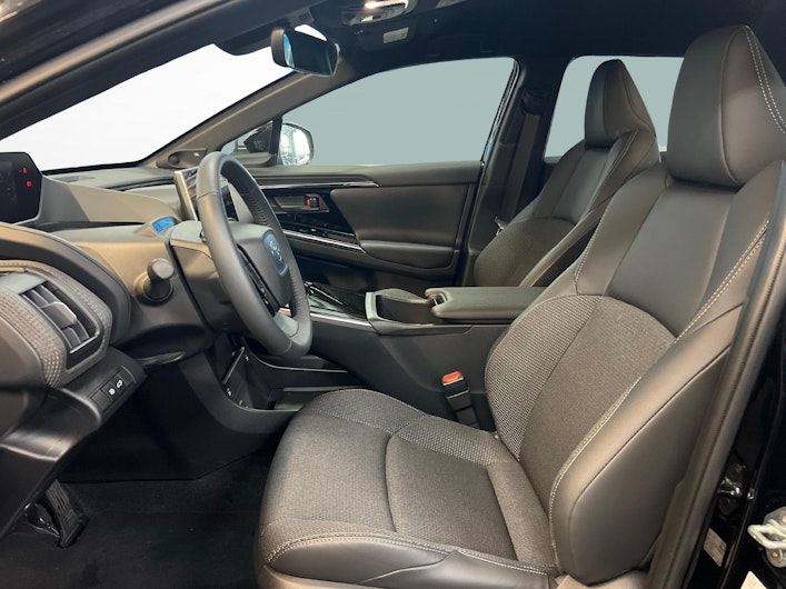 Fahrzeugbild TOYOTA BZ4X