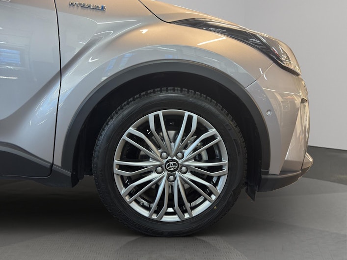 Vehicle image TOYOTA C-HR