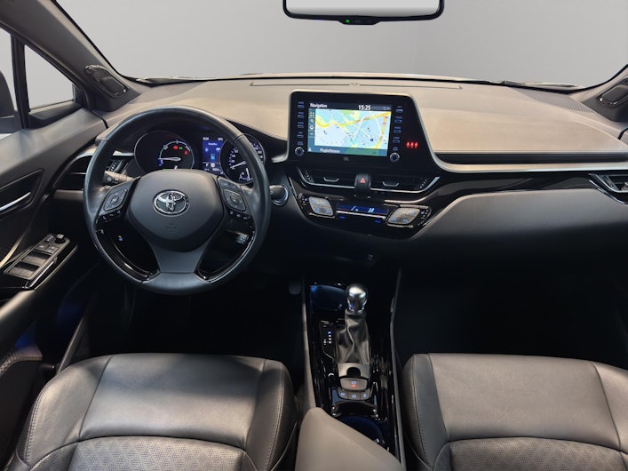 Vehicle image TOYOTA C-HR