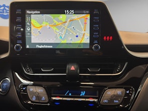 Vehicle image TOYOTA C-HR 2.0 VVTi HSD Premium