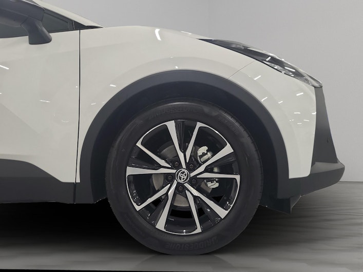 Vehicle image TOYOTA C-HR