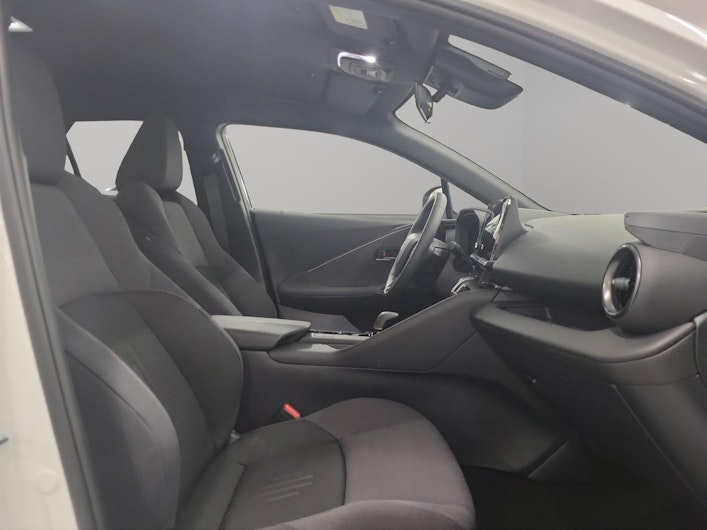 Vehicle image TOYOTA C-HR