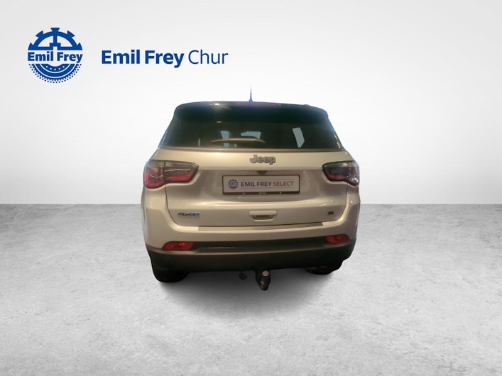 Vehicle image JEEP COMPASS