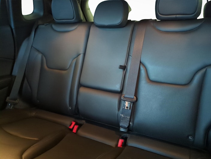 Vehicle image JEEP COMPASS