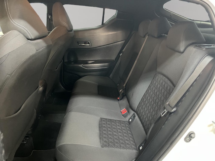 Vehicle image TOYOTA C-HR