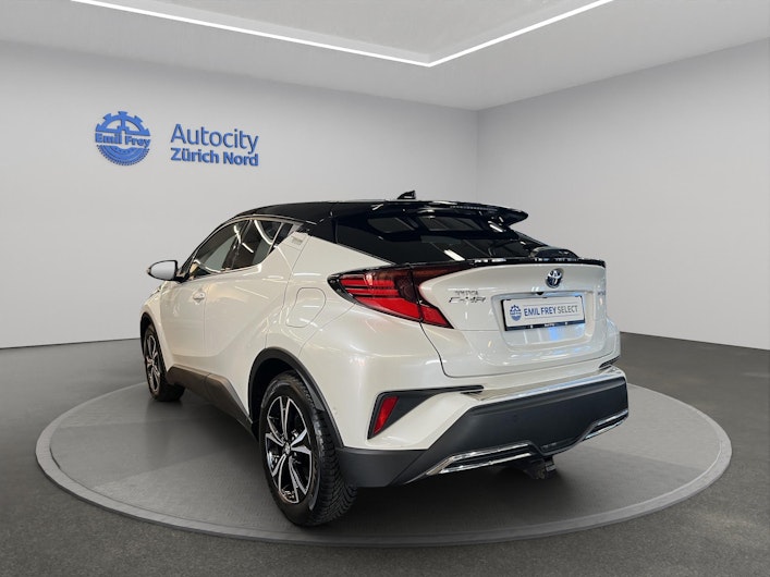 Vehicle image TOYOTA C-HR
