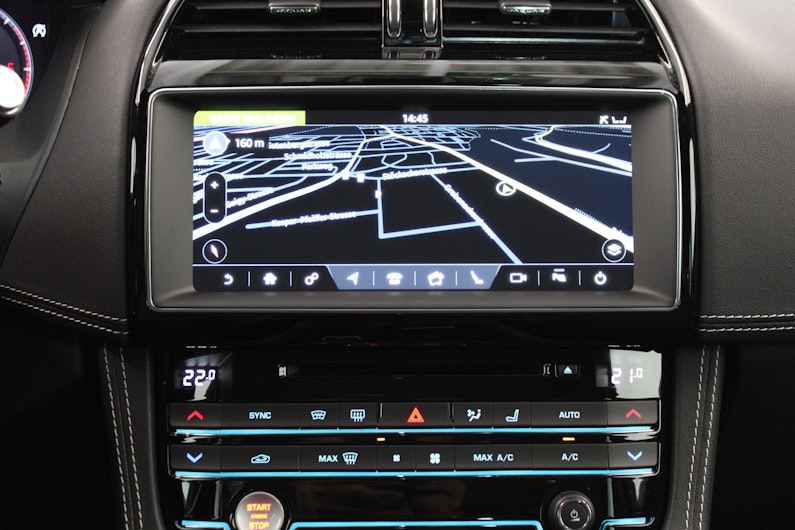 immagine del veicolo JAGUAR F-PACE