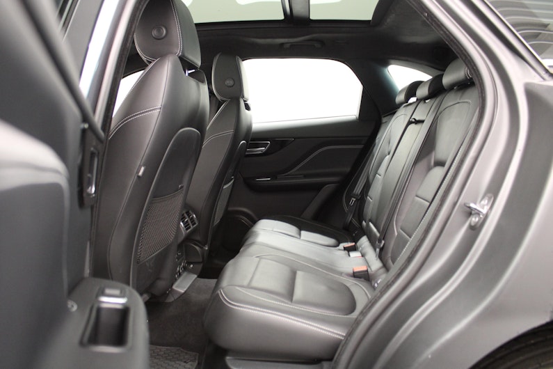 immagine del veicolo JAGUAR F-PACE