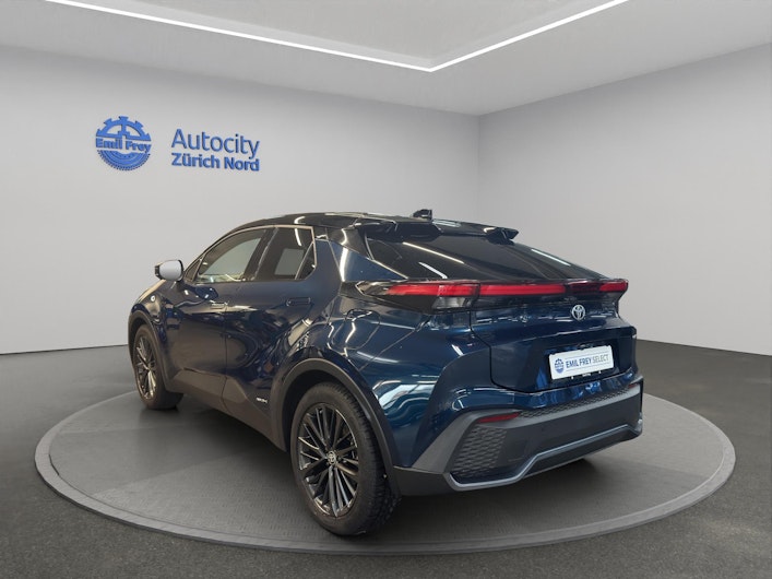 Vehicle image TOYOTA C-HR