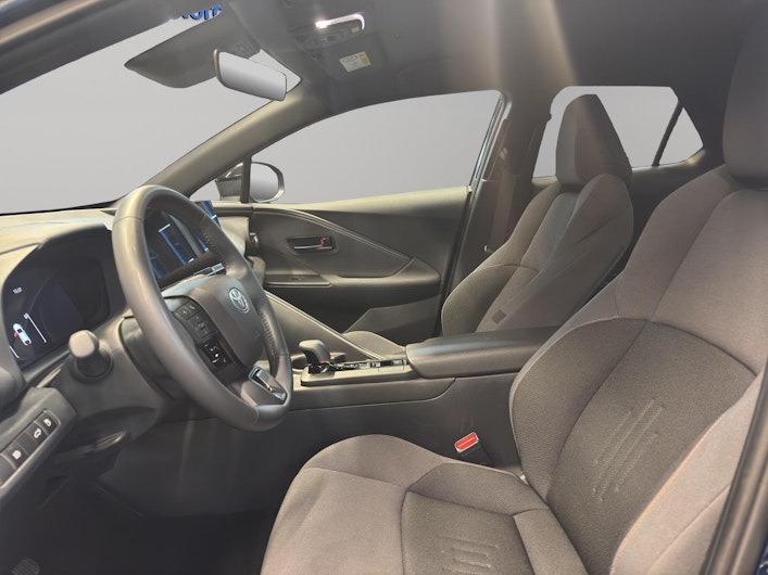 Vehicle image TOYOTA C-HR