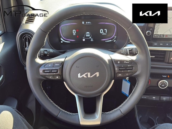 Vehicle image 8 Vehicle image 8