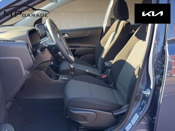 Vehicle image 12 Vehicle image 12