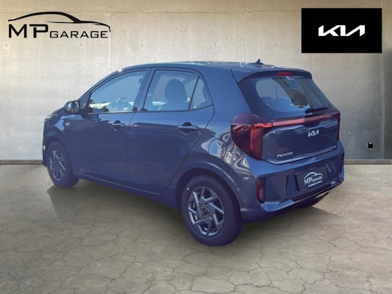 Vehicle image 6 Vehicle image 6