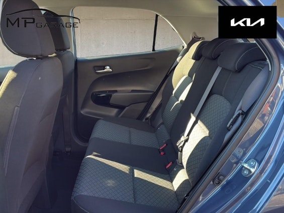 Vehicle image 13 Vehicle image 13