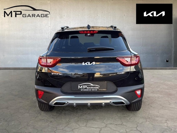 Vehicle image 4 Vehicle image 4