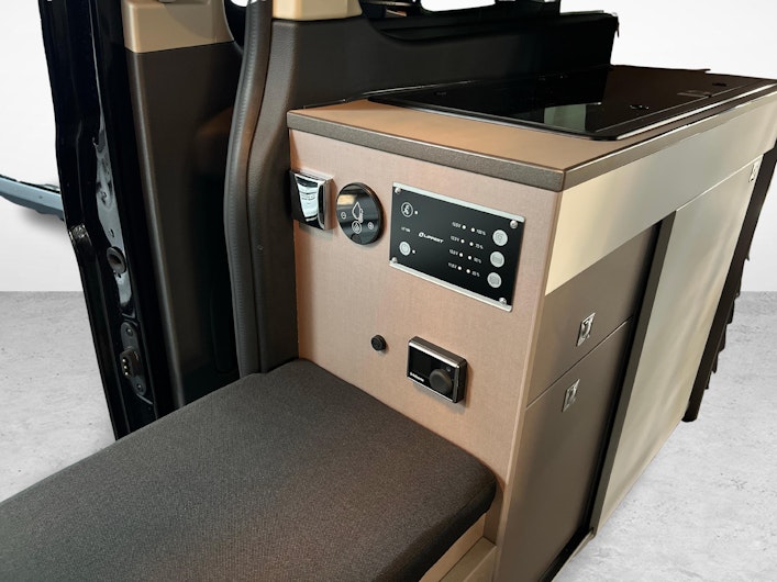 Vehicle image FORD TRANSIT CUSTOM