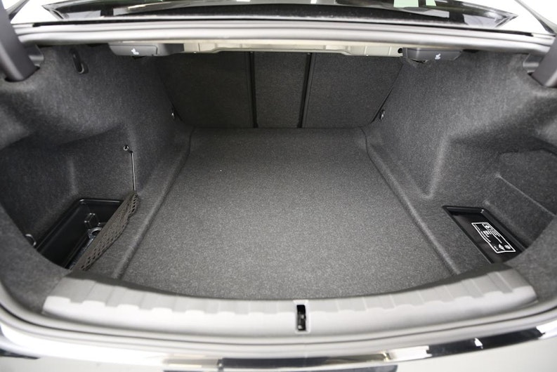 Vehicle image BMW 3 SERIES