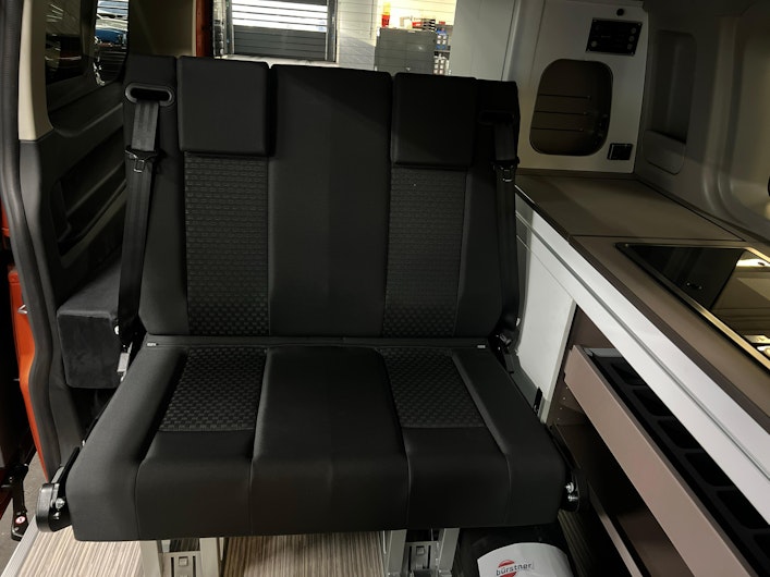 Vehicle image FORD TRANSIT CUSTOM