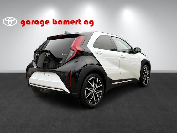 Vehicle image 5 Vehicle image 5