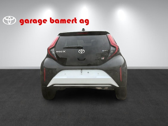 Vehicle image 4 Vehicle image 4