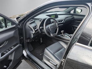 Vehicle image LEXUS UX 250h Comfort