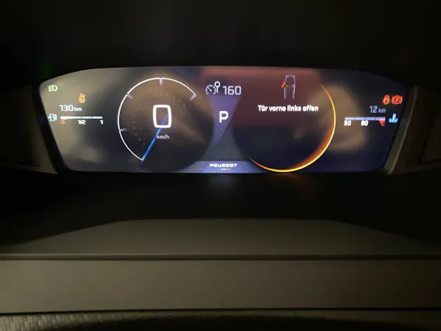 Peugeot 2008 1.2 Hybrid 145 Allure Premium