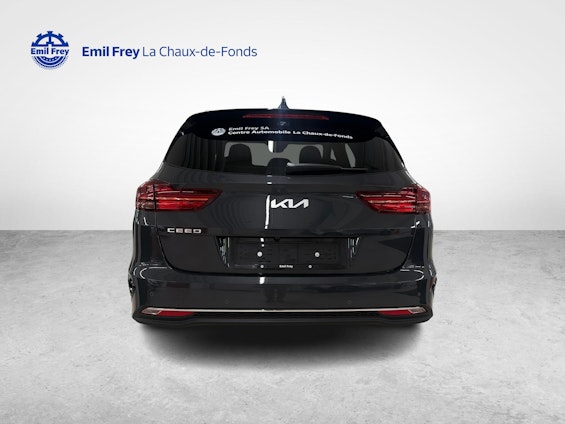 Vehicle image 3 Vehicle image 3