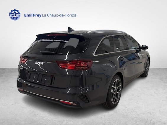 Vehicle image 4 Vehicle image 4