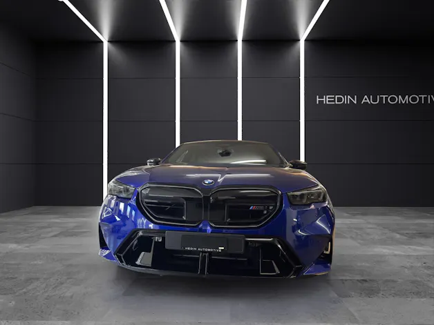BMW M5 xDrive