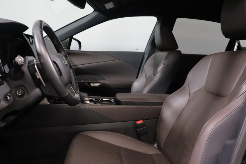 Vehicle image LEXUS RX