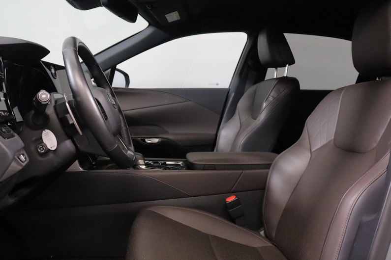 Vehicle image LEXUS RX